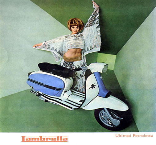 Un scooter, une copine
