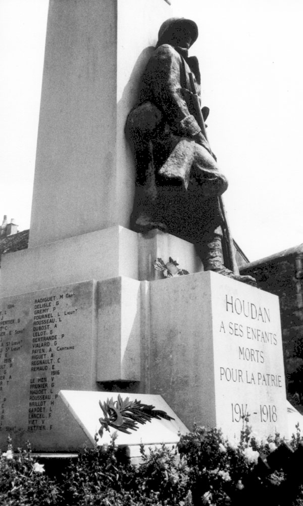 Monument 14-18